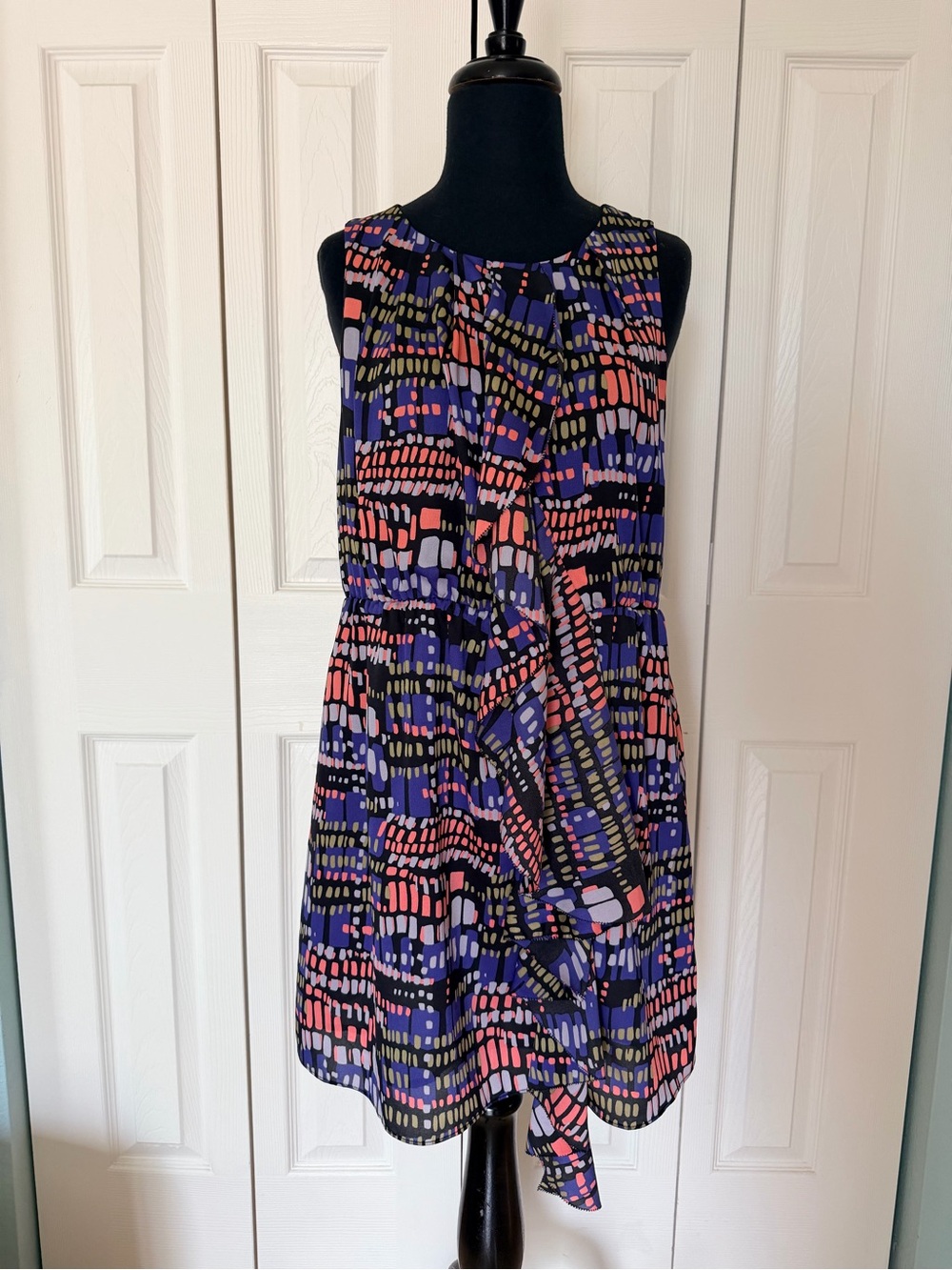 Abstract Print Sleeveless Ruffle Dress in Black, Purple, and Pink